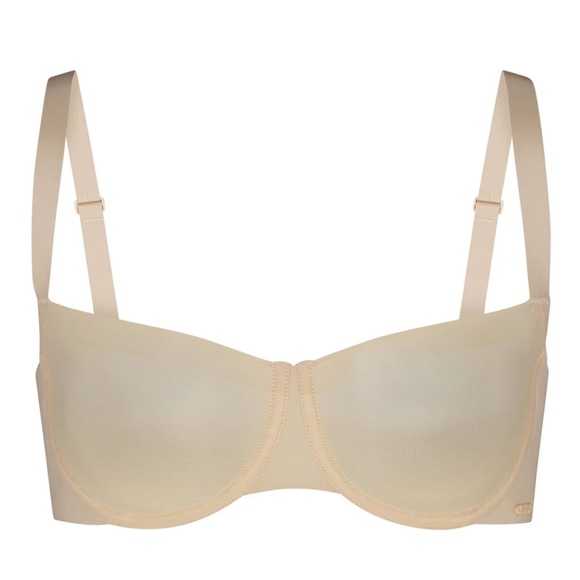 SKIMS No Show Unlined Balconette Bra - Picture 6 of 9